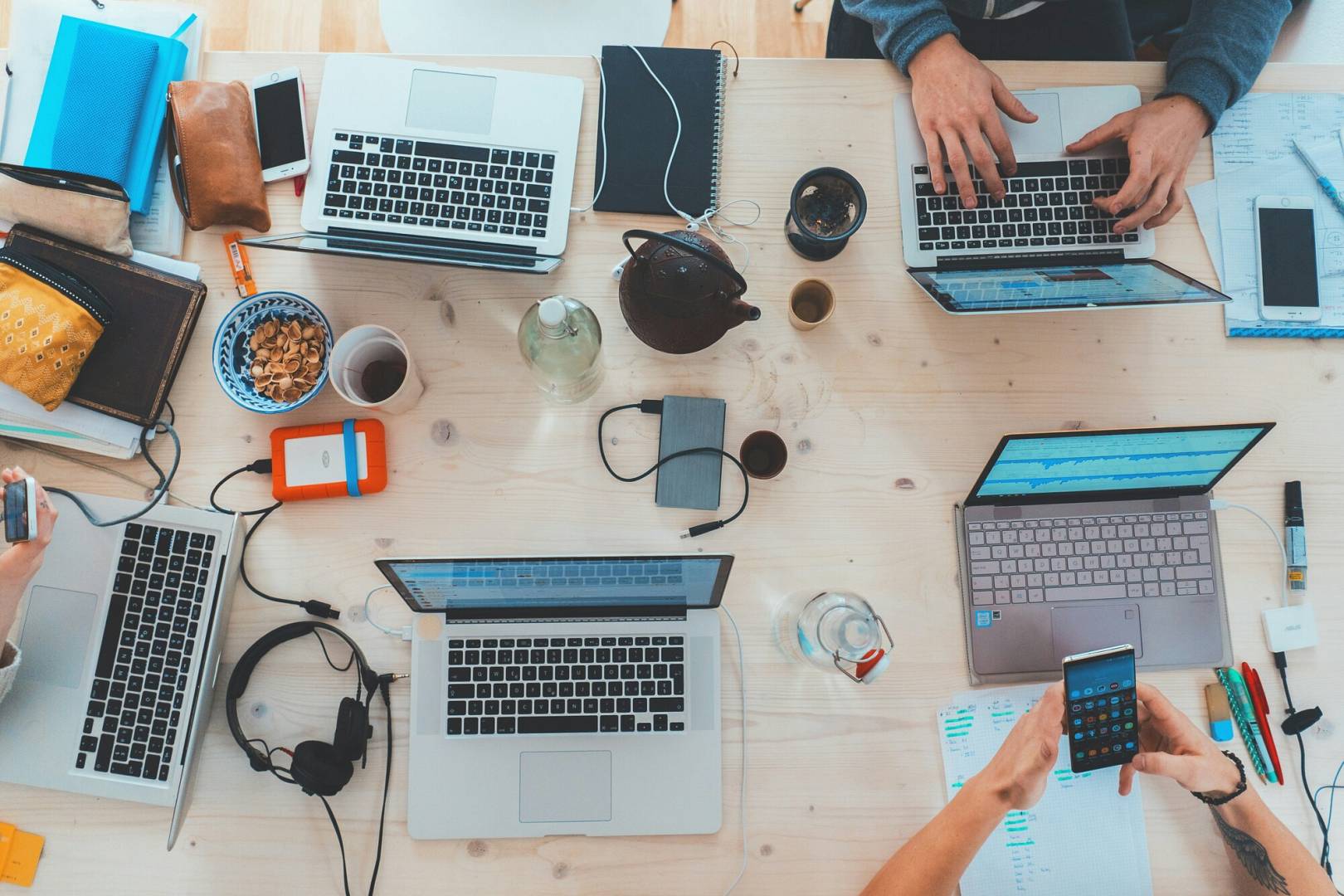 Czym zajmuje się agencja mediowa i jak może pomóc Twojej firmie?