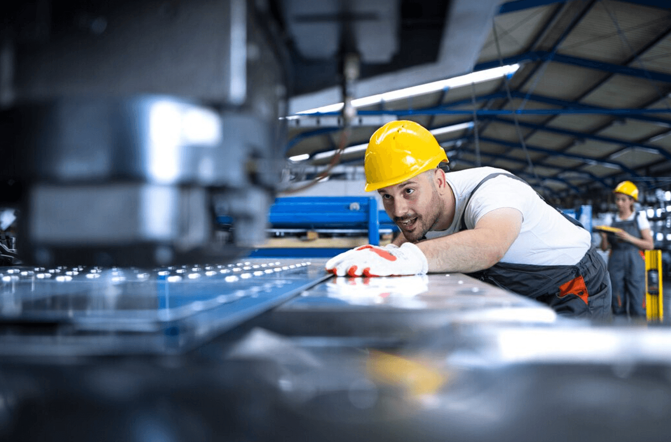 Jak przewidywać usterki zanim zatrzymają produkcję?