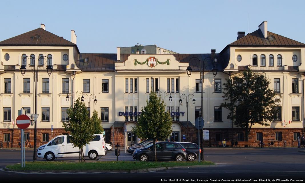 Radom przygotowuje się na świąteczne dekoracje i Parady Światła